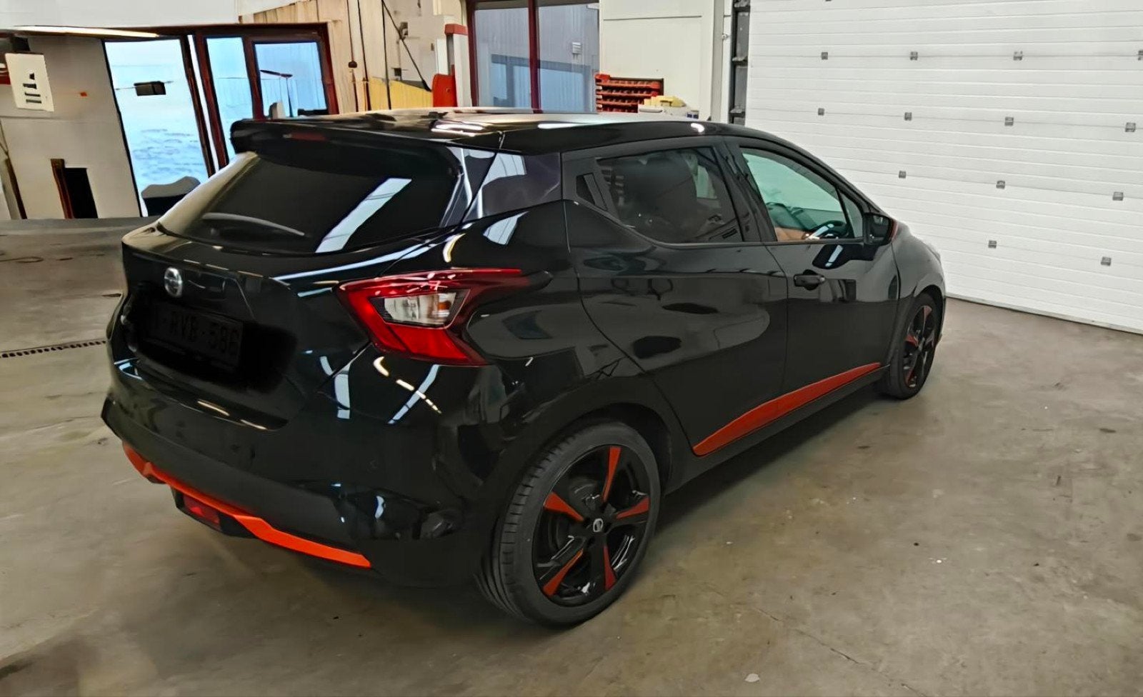 Nissan Micra 1.0 IG-T N-Connecta CVT – Energy Orange Pack –, Auto's, Nissan, Navigatiesysteem, Leder en Stof, Zwart, 5 zetels