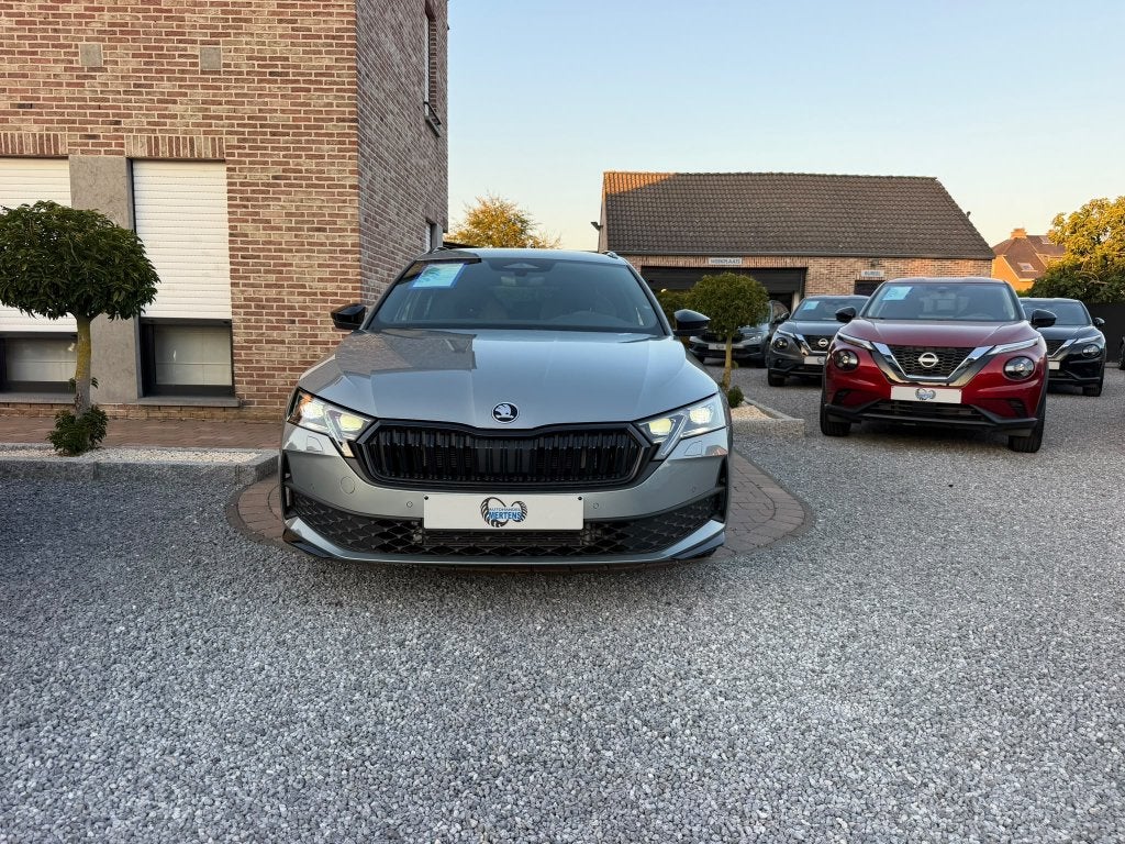 Skoda Octavia Combi 1.5 TSI eTec MHEV Sportline DSG NIEUW, Auto's, Automaat, 1498 cc, 4 cilinders, Leder en Stof