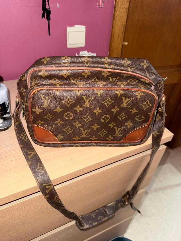 Sacoches louis Vuitton, Bijoux, Sacs & Beauté, Sacs | Sacs à bandoulière, Enlèvement ou Envoi, Comme neuf