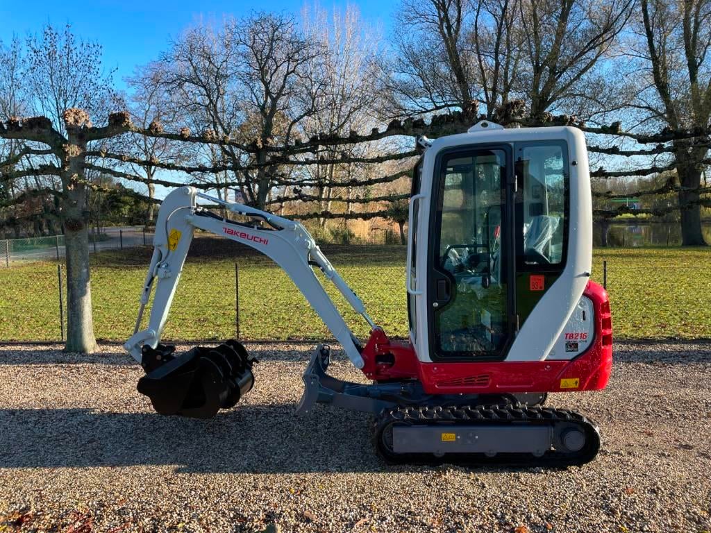 Takeuchi TB216 Minigraver / Mini graver (bj 2025), Articles professionnels, Machines & Construction | Grues & Excavatrices, Excavatrice