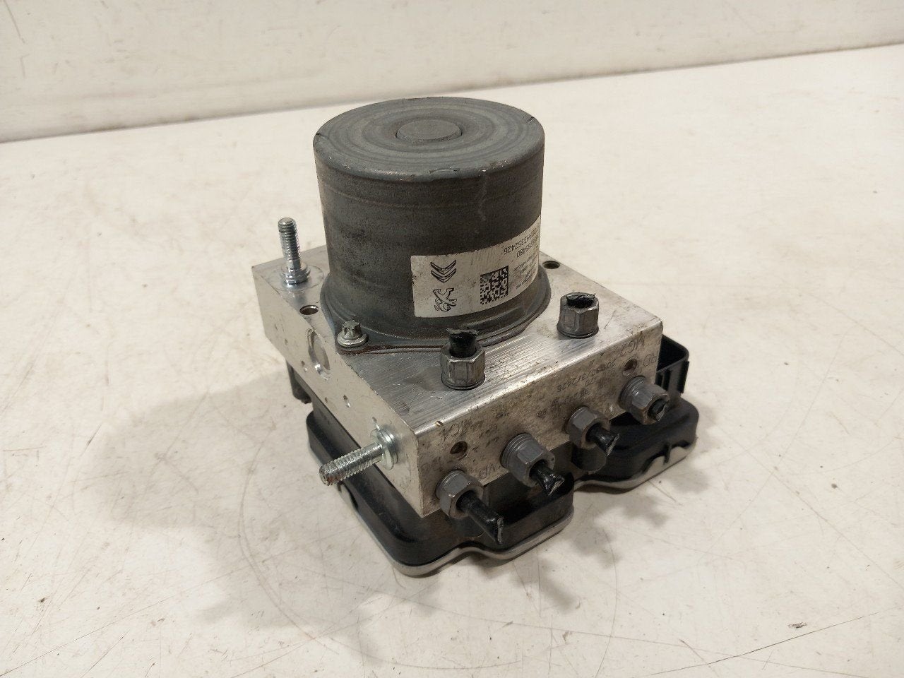 Abs pomp DS DS 7, Onderdelen@venauto.nl, Van der Ven Autorecycling B.V., Gebruikt, Ettenseweg 76, 4706 PB Roosendaal, The Netherlands