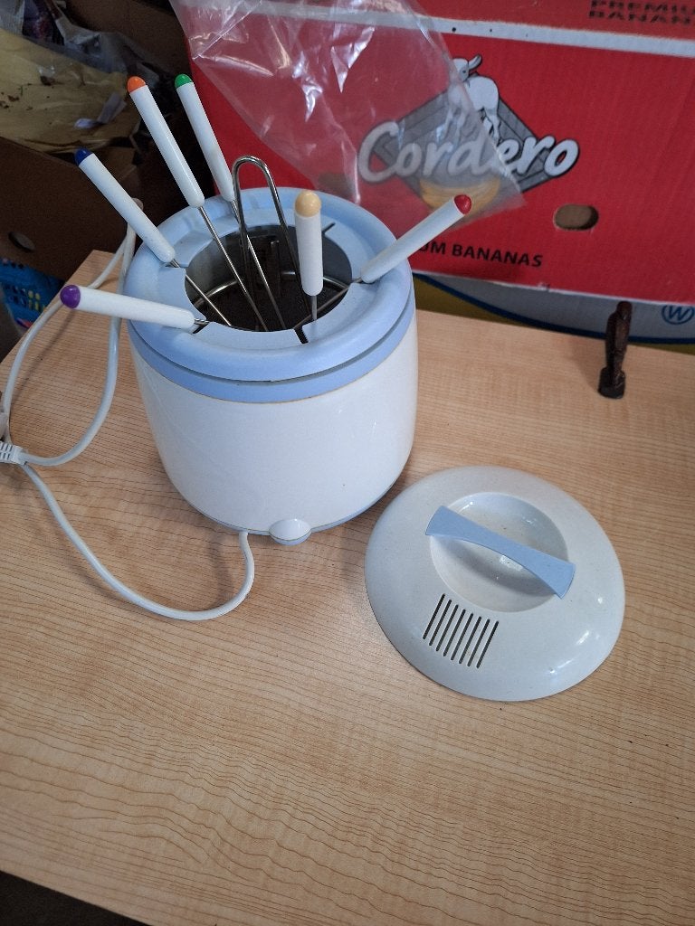 Fondueset fonduestel Tomado, Ophalen of Verzenden, Zo goed als nieuw, Elektrisch, Fondueset