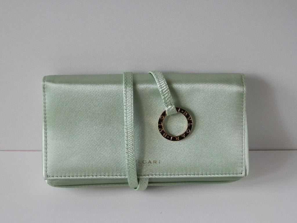Sac pour femme Bulgari. Sac à main Verte. Bvlgari., Enlèvement ou Envoi, Comme neuf, Vert, Sac à main