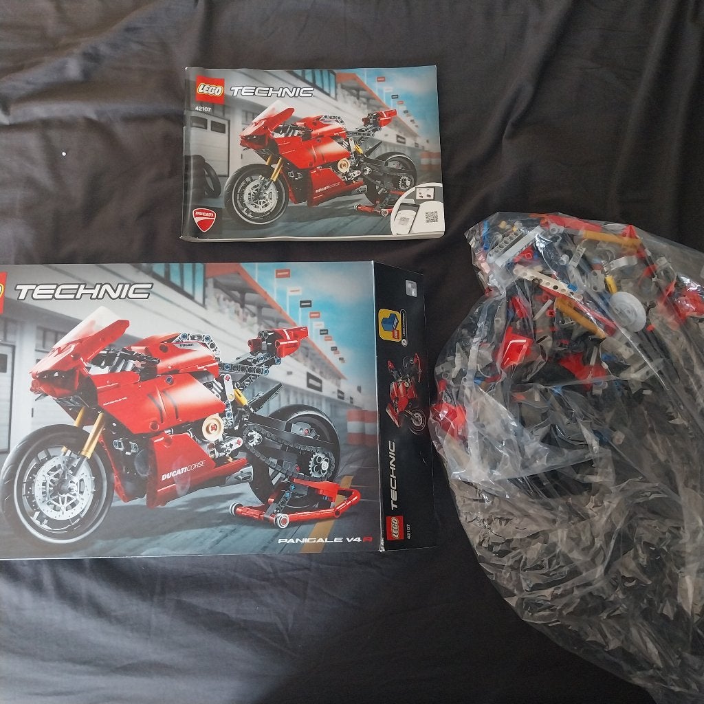 Lego technic Ducati Panigale V4 R, Kinderen en Baby's, Speelgoed | Duplo en Lego, Ophalen, Lego, Zo goed als nieuw, Technic
