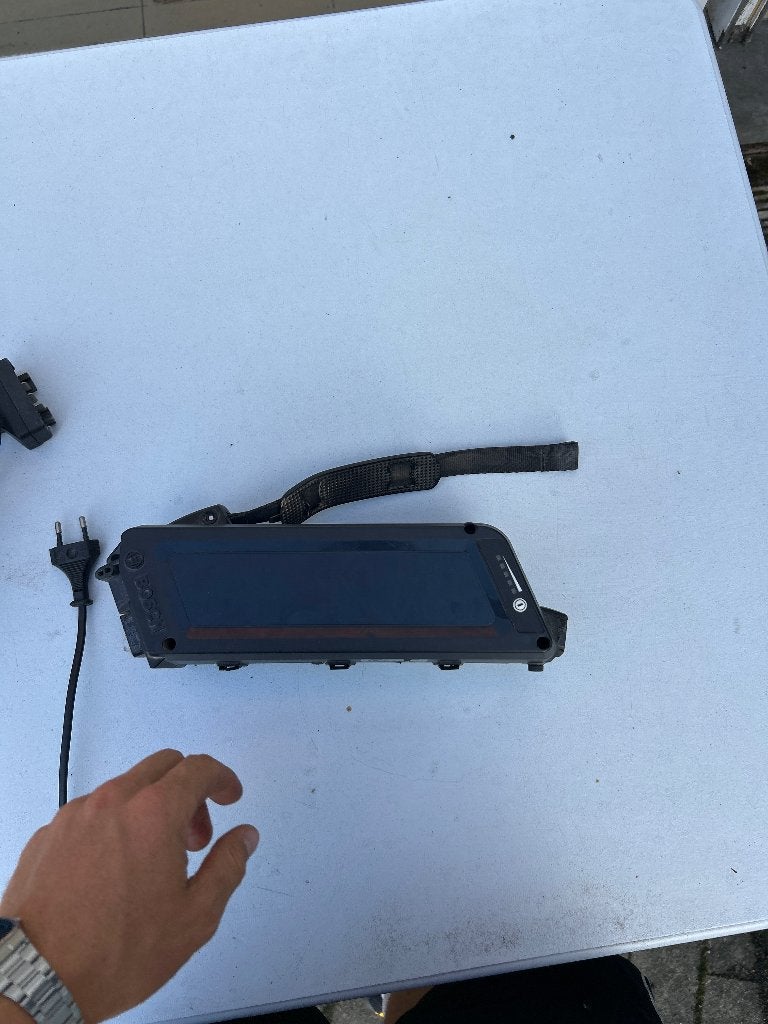 Bosch powerpack 400 met lader, Gebruikt