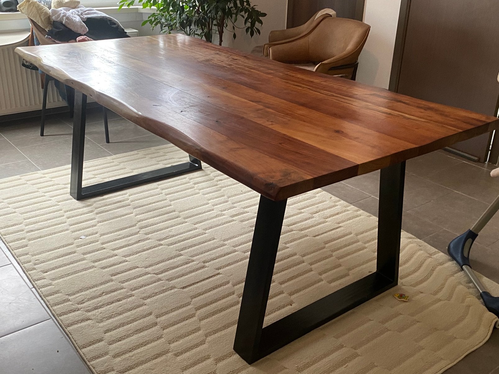 Eettafel volhout, Huis en Inrichting, Ophalen, Zo goed als nieuw