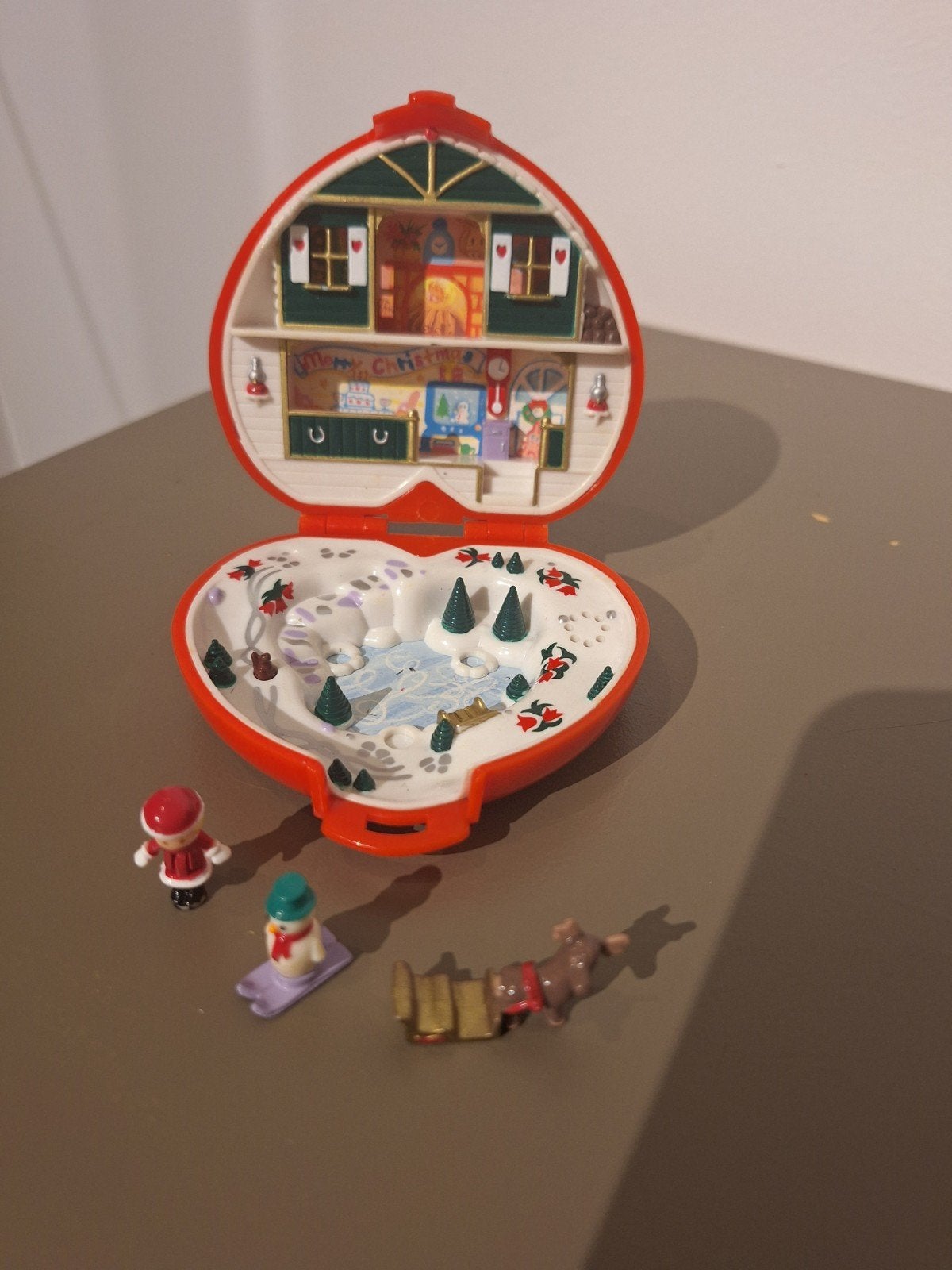 Polly pocket christmass, Ophalen