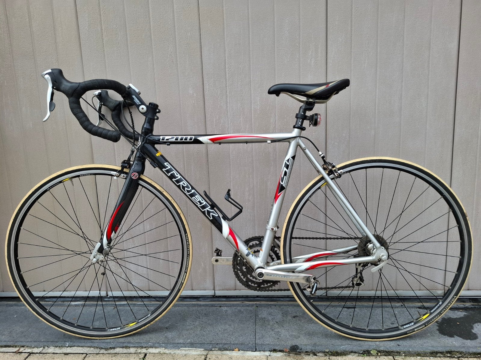 Trek 1200 SL - Koersfiets, 28 inch, Gebruikt, Aluminium, Meer dan 20 versnellingen
