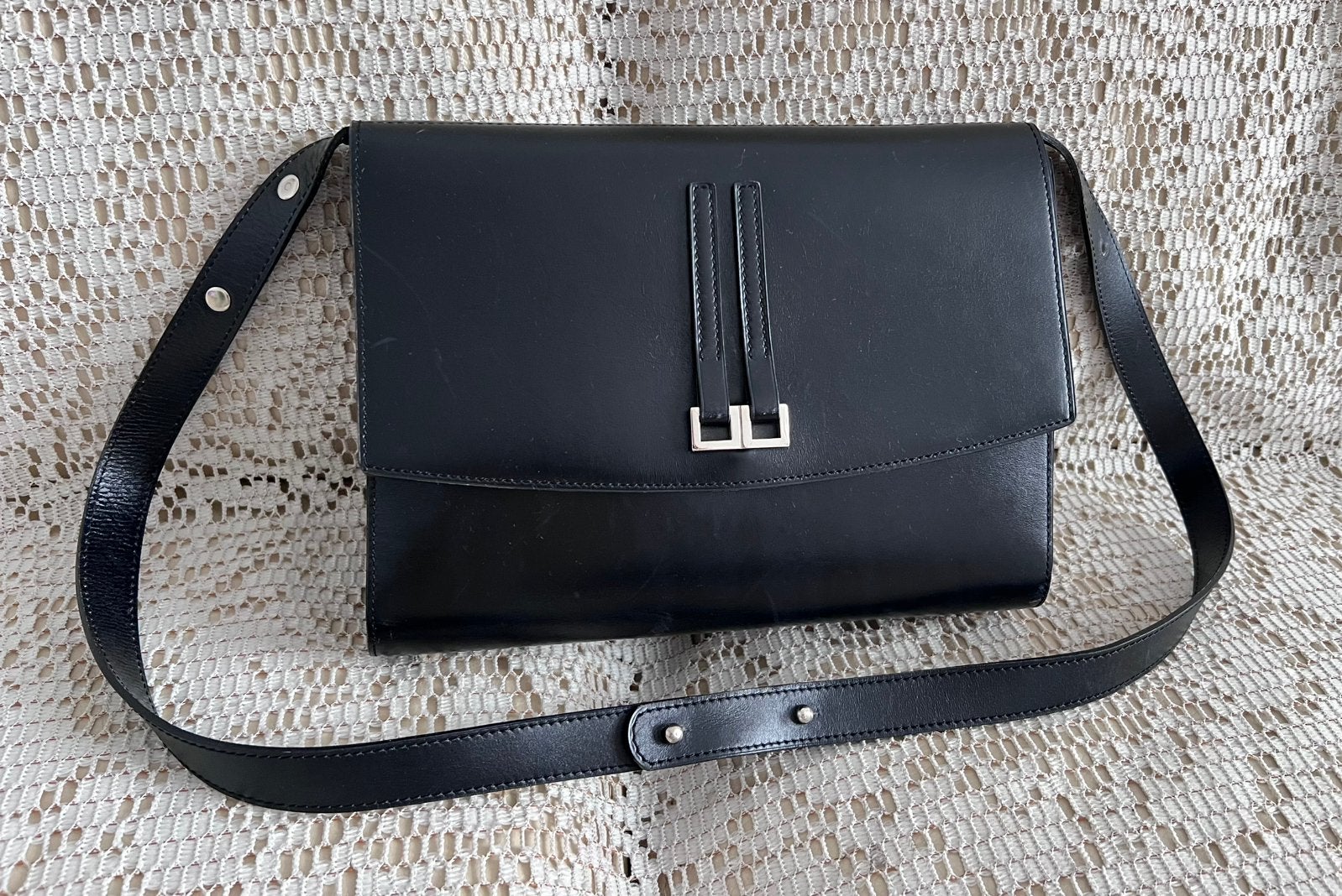 Sac DELVAUX cuir noir impeccable, Enlèvement ou Envoi, Comme neuf, Noir, Cuir