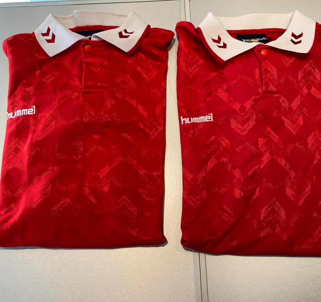 🍄 2 Voetbal shirts  XL. In Zeer goede staat 2 € voor de 2, Maat 56/58 (XL), Ophalen of Verzenden, Zo goed als nieuw, Voetbal