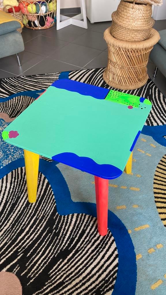 Table basse coloree, Enfants & Bébés, Enlèvement, Comme neuf