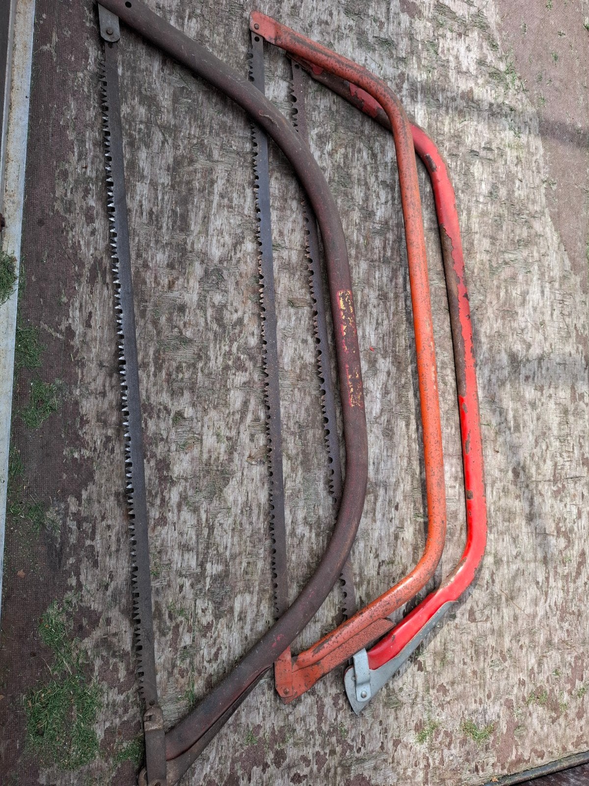 lot van 3 boogzagen, Ophalen
