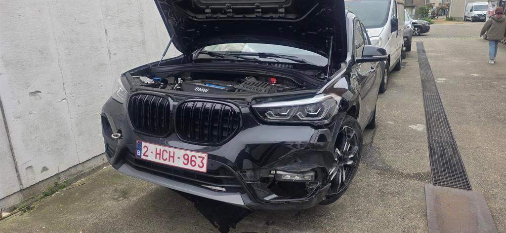 2021 bmw x1 automaat hybrid benzine 1.5 km90.000 ongeval, Auto's, BMW, Euro 6, Bedrijf, Hybride Elektrisch/Benzine, Te koop