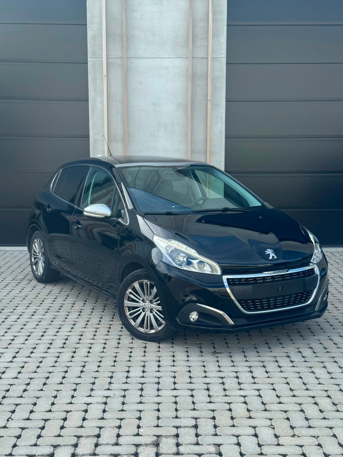 PEUGEOT 208 gt-line // 45.XXX KM // AUTOMAAT // 12M GARANTIE, Autos, Peugeot, Achat, Euro 6, Noir, 5 portes