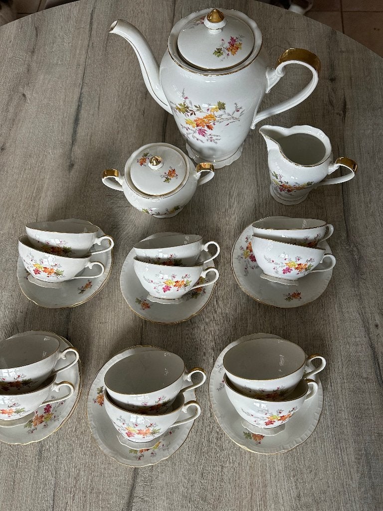 Porseleinen koffieservice, Ophalen