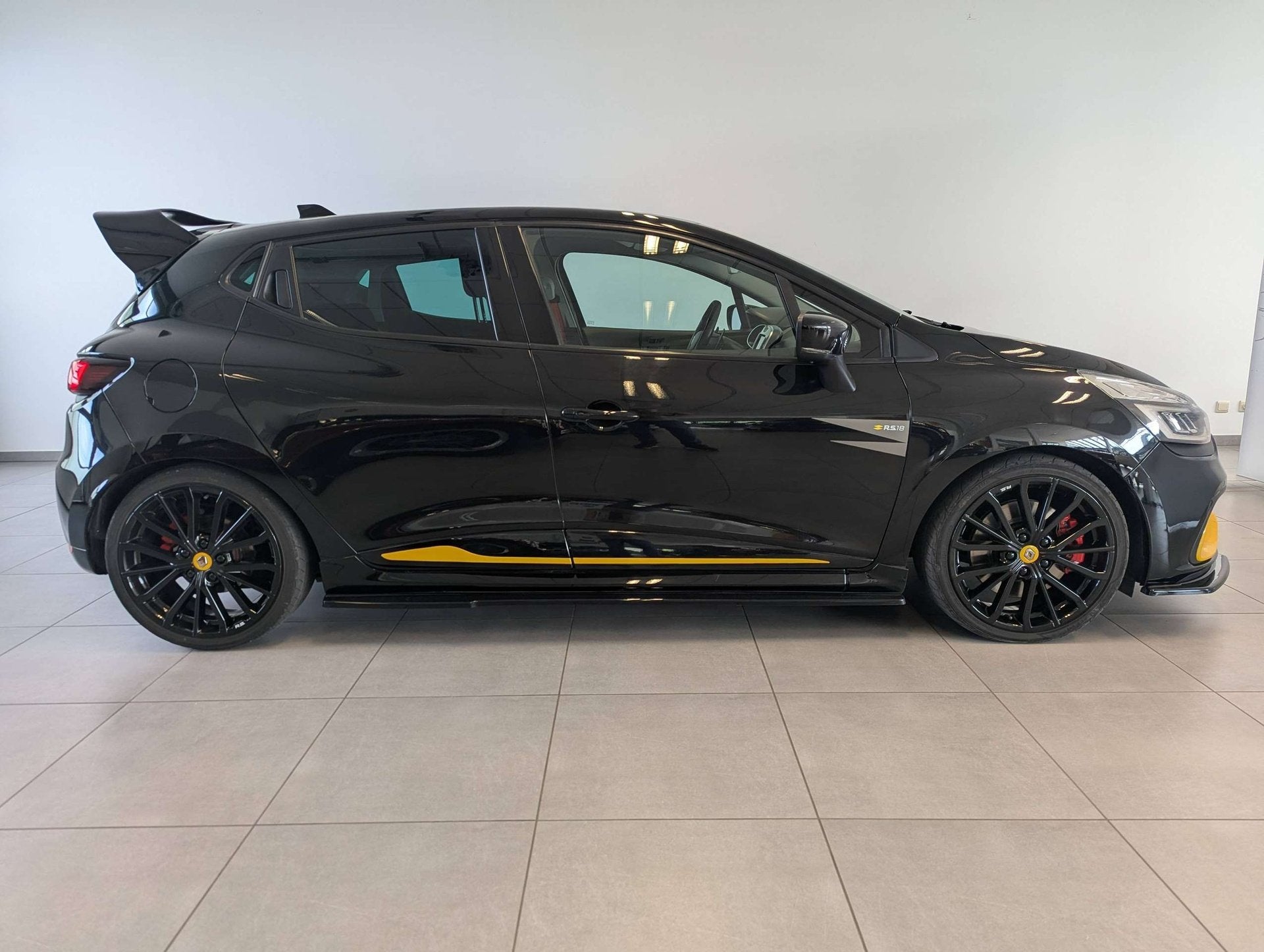 Renault Clio Clio 1.6 Turbo R.S. 18 Final Edition EDC Acrapo, Autos, Achat, Entreprise, Entretenue par le concessionnaire, 5 portes