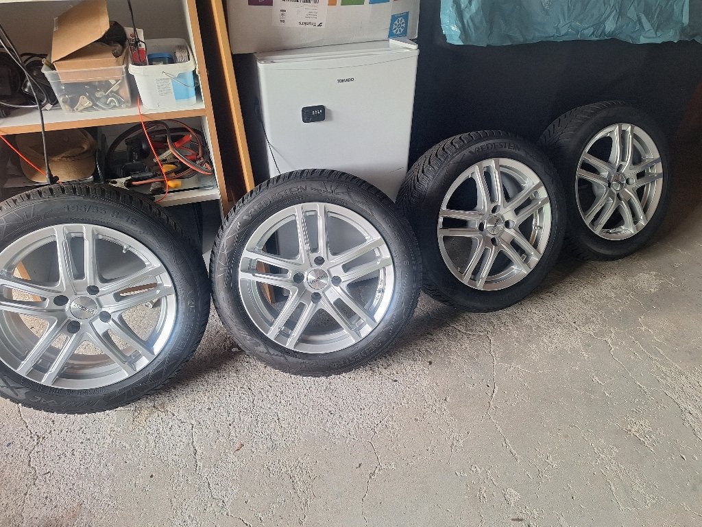 Winterbanden op siervelgen, Auto-onderdelen, Ophalen, 16 inch, Nieuw, Winterbanden