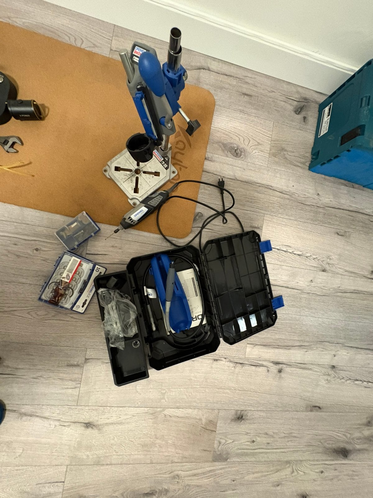 Dremel 4000 Gebruik; inclusief accessoires; prijs: 120 euro., Enlèvement ou Envoi, Comme neuf