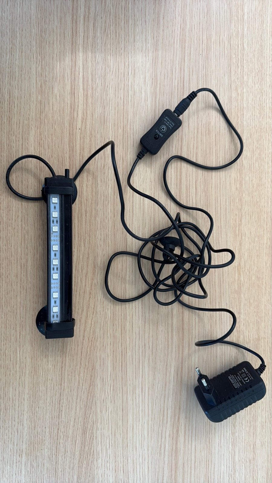 Lampe LED aquarium 16 cm + bulleur intégré – 10 €, Enlèvement, Comme neuf