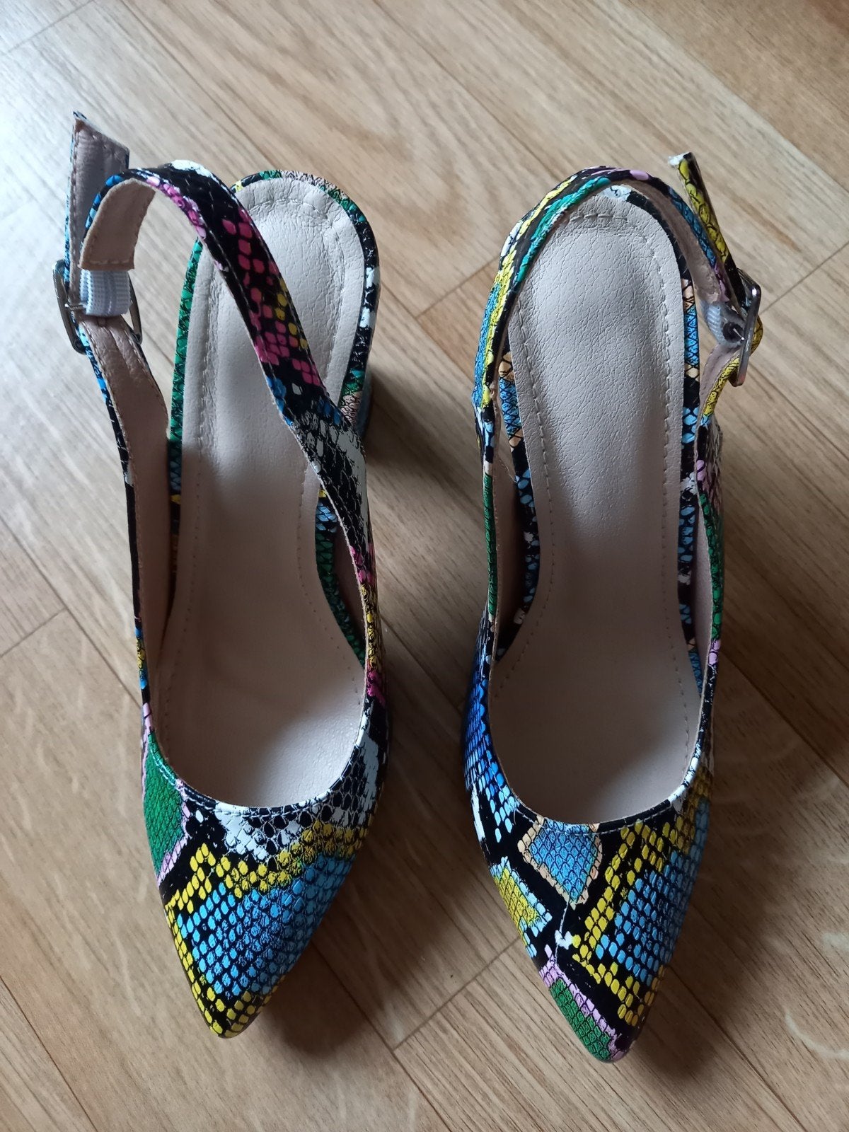 NIEUWE FANCY DAMESSCHOENEN > MAAT 37, Ophalen of Verzenden