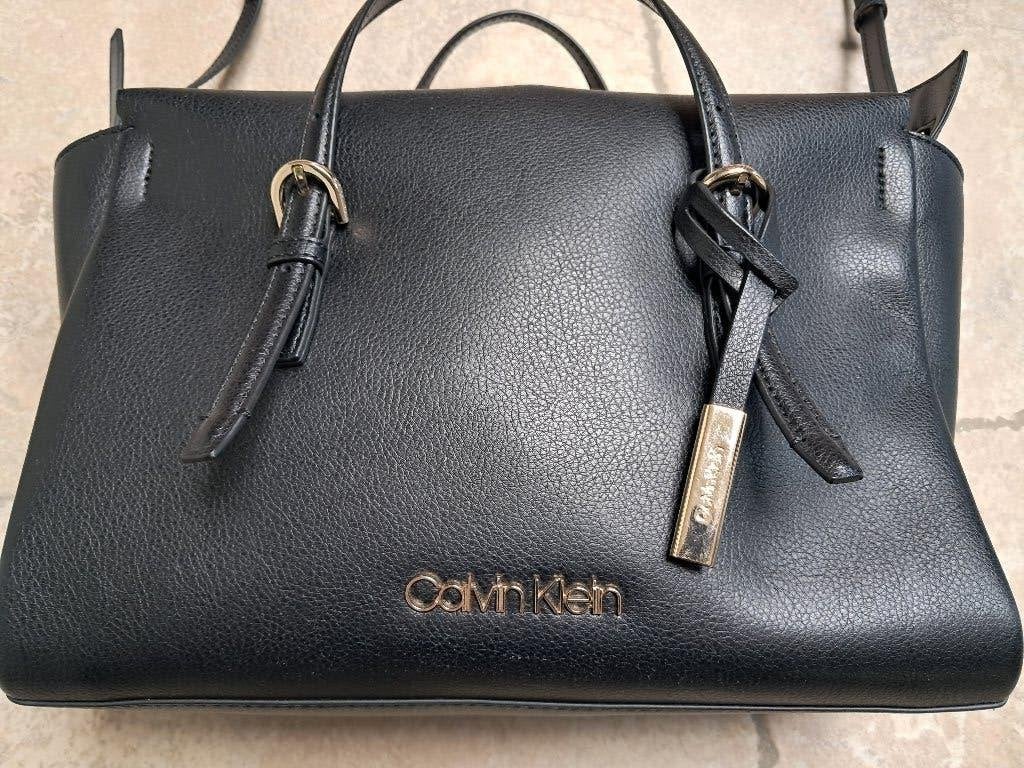 Merk Calvin Klein zwarte handtas, Handtassen en Accessoires, Ophalen of Verzenden, Gebruikt, Zwart, Handtas