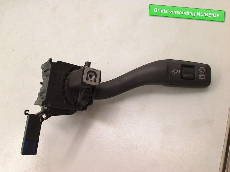 COMMUTATEUR DROIT Audi A3 (8P1) (8P0953519), Auto-Union-Straße  1,
85057  Ingolstadt, DE, Info@audi.de, Audi, Utilisé