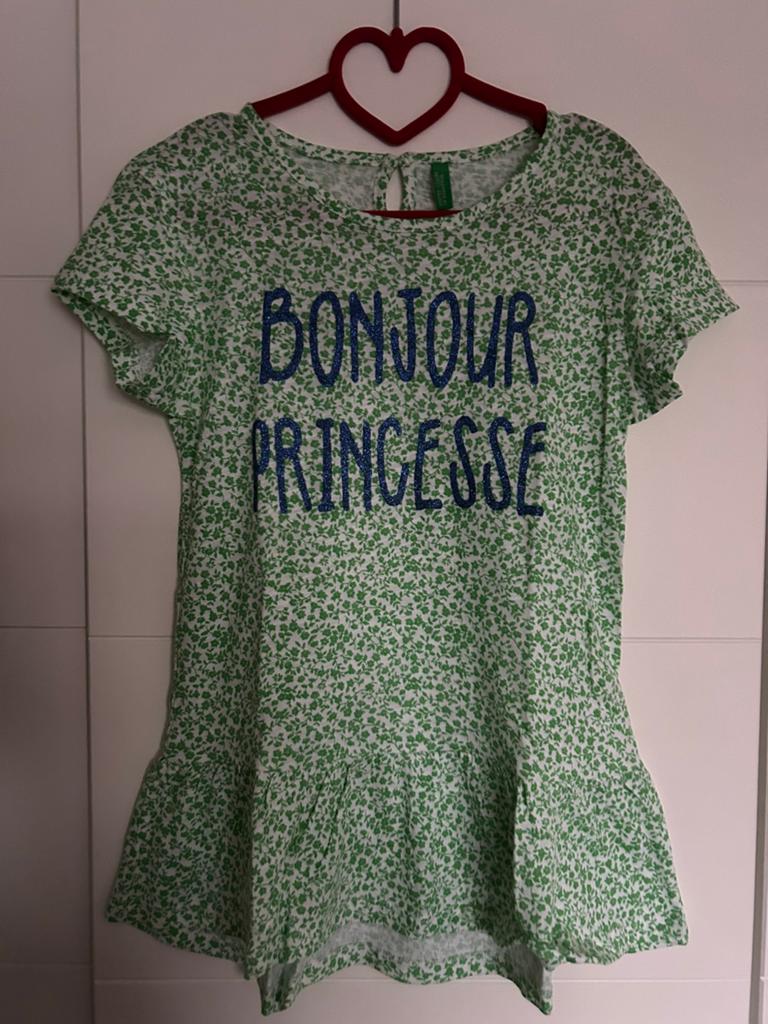 T-shirt Benetton maat 134/140, Kinderen en Baby's, Kinderkleding | Maat 134, Ophalen of Verzenden, Zo goed als nieuw