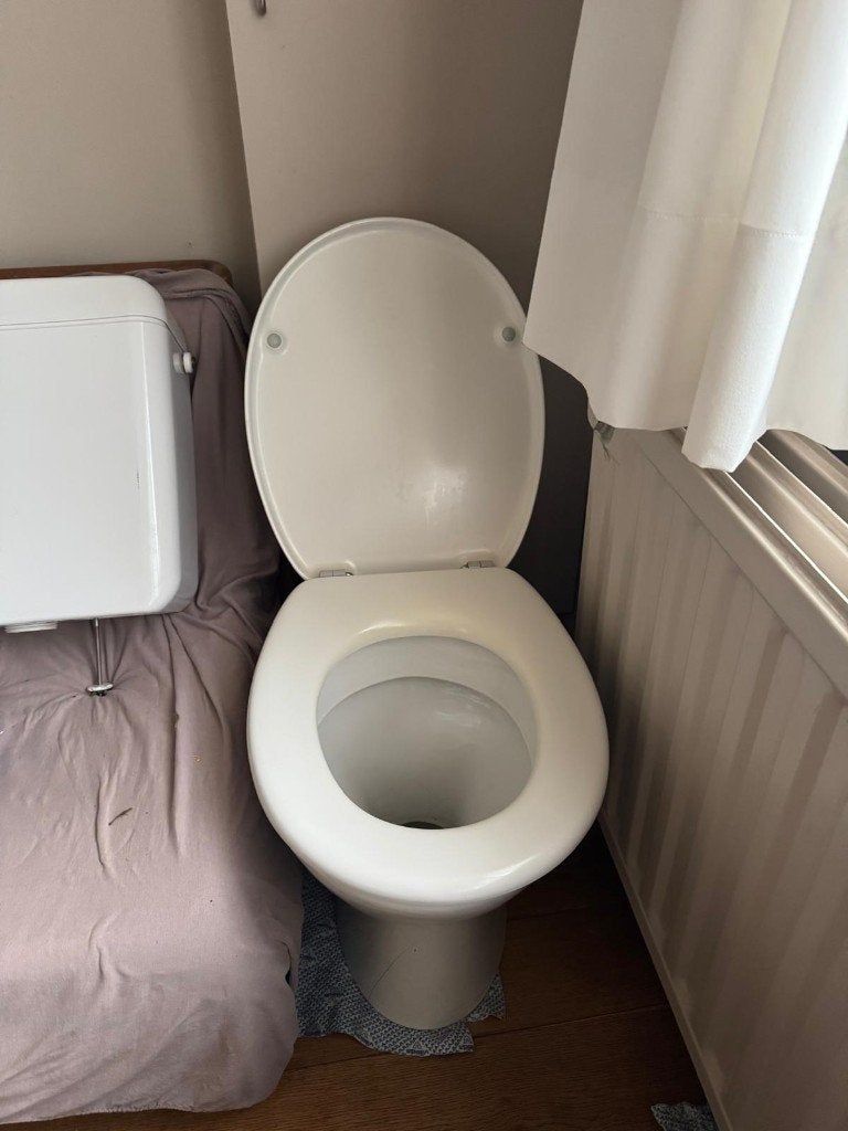 toiletpot met bril en chasse, Ophalen, Gebruikt, Toilet