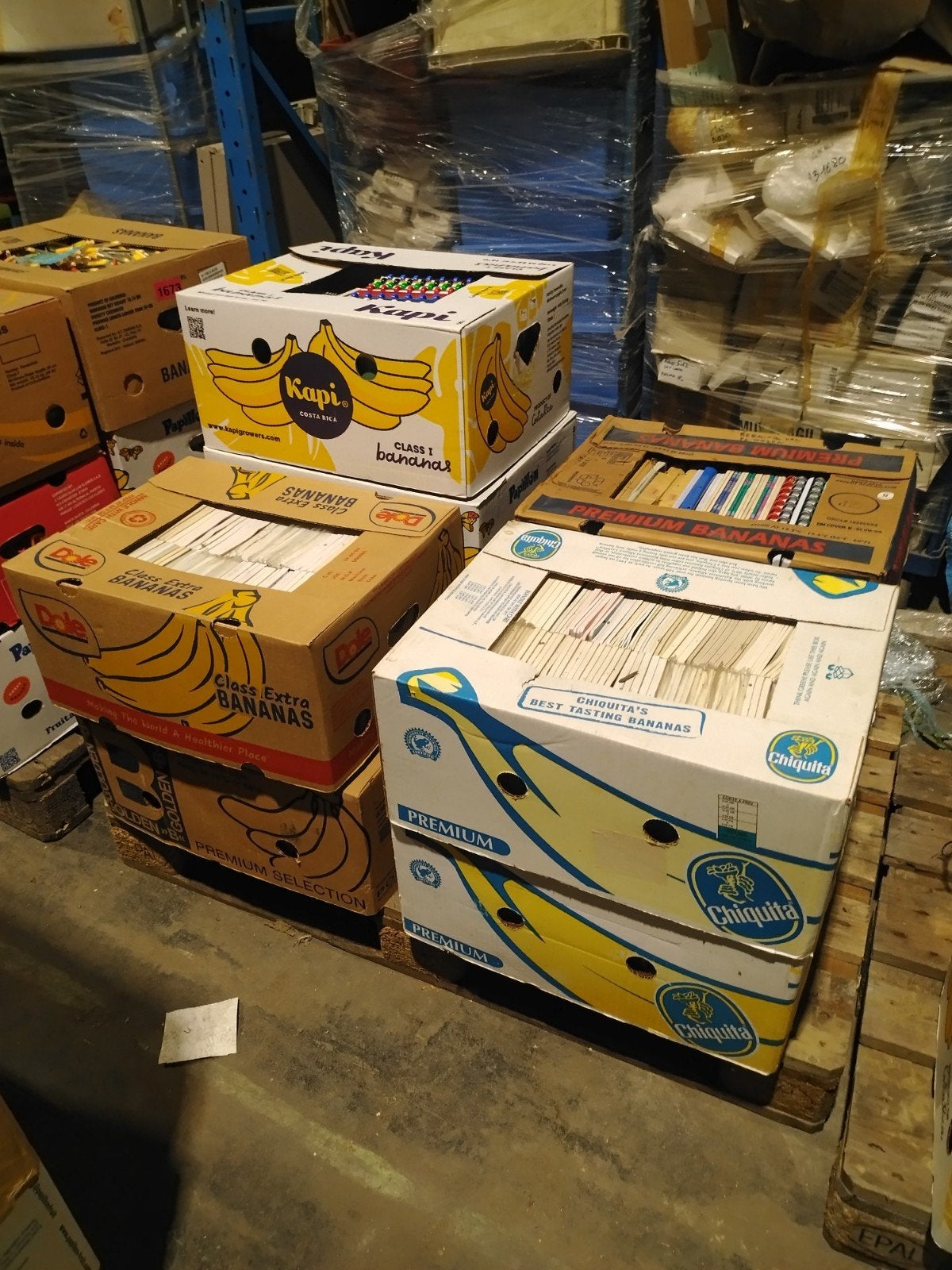 9 bananendozen schriften, Ophalen