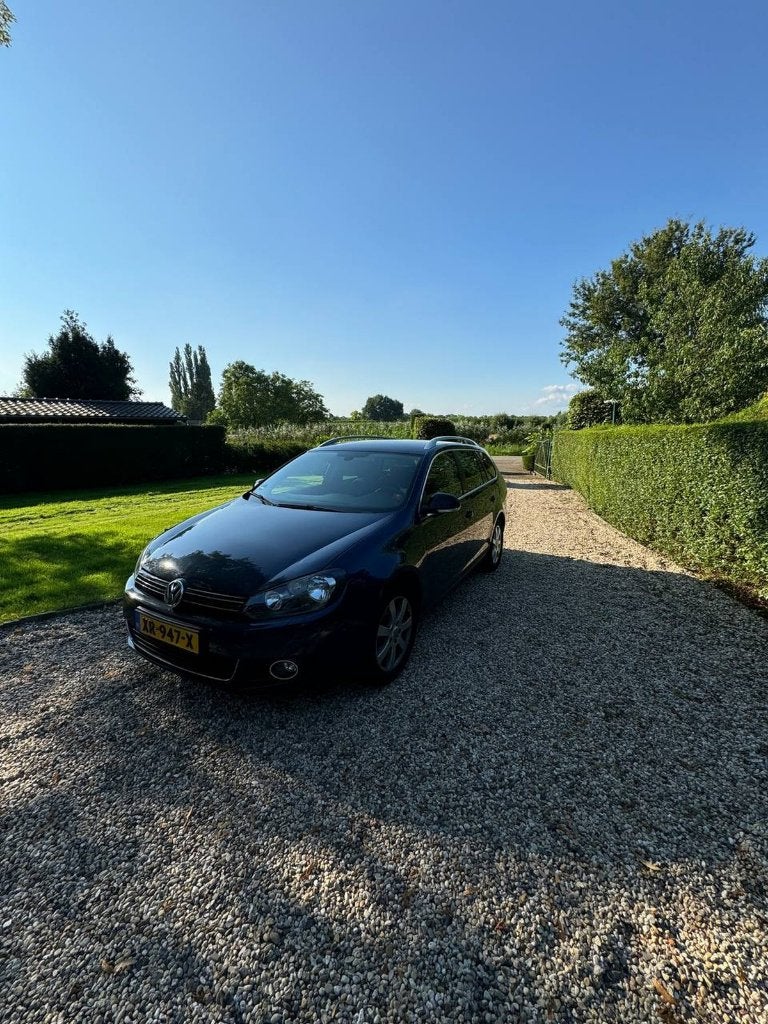 VW Golf 1.6 TDI Highl. Bl.M Topstaat Grote beurt op 9/27, Auto's, Euro 5, 4 cilinders, Blauw, Te koop