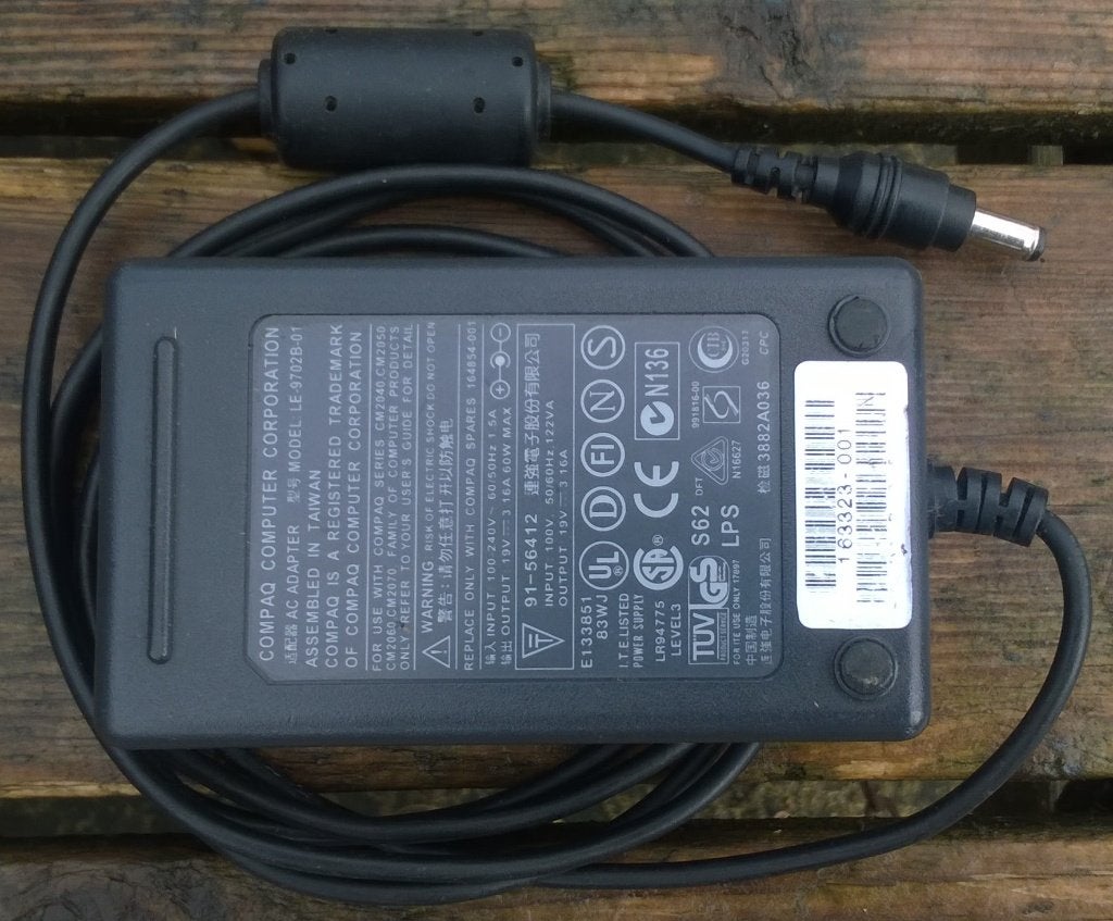 Oplader Laptop, Compaq 19 Volt - 3,16 Ampere, Ophalen of Verzenden, Gebruikt, Compaq