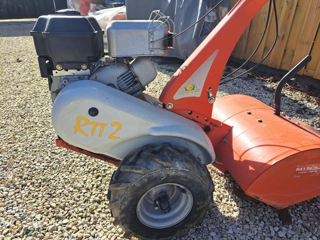 Bakfrees   verkocht, Enlèvement, Utilisé, Essence, Briggs & stratton