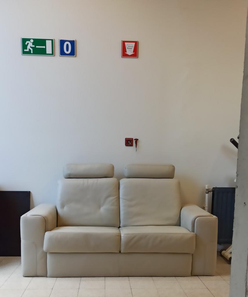 Lederen zetel 2-zit. Ophalen gelijkvloers., Huis en Inrichting, Ophalen