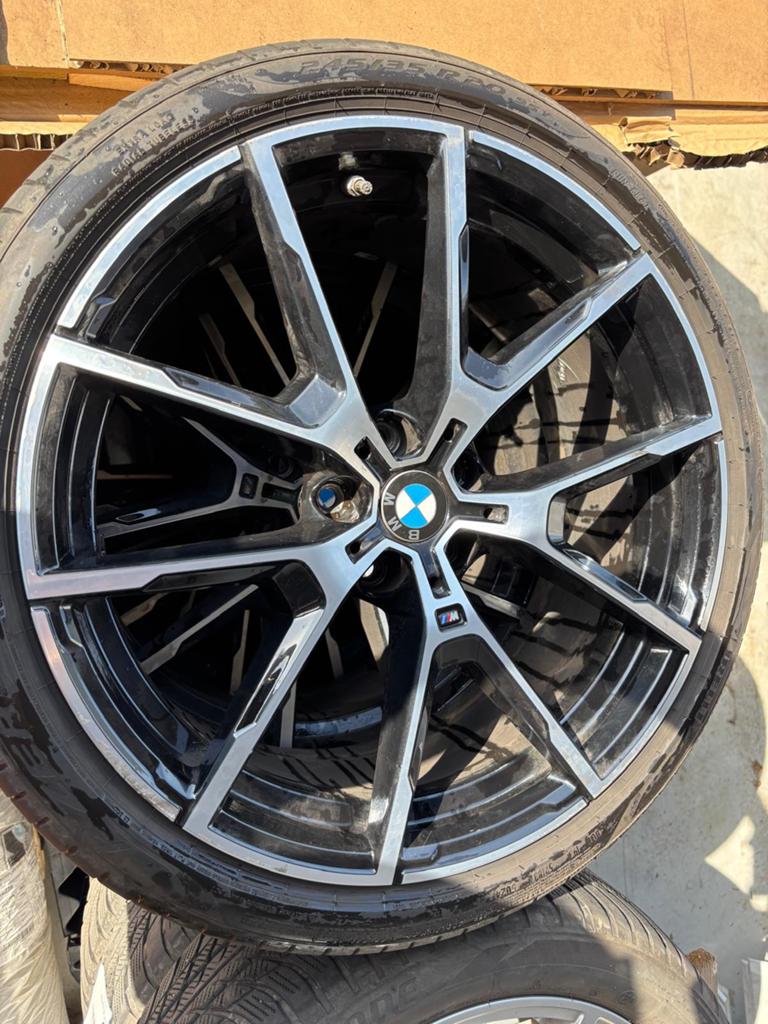 M-velgen BMW 840 met banden in uitstekende staat., Auto-onderdelen, Banden en Velgen, Ophalen, Overige, Gebruikt, Overige