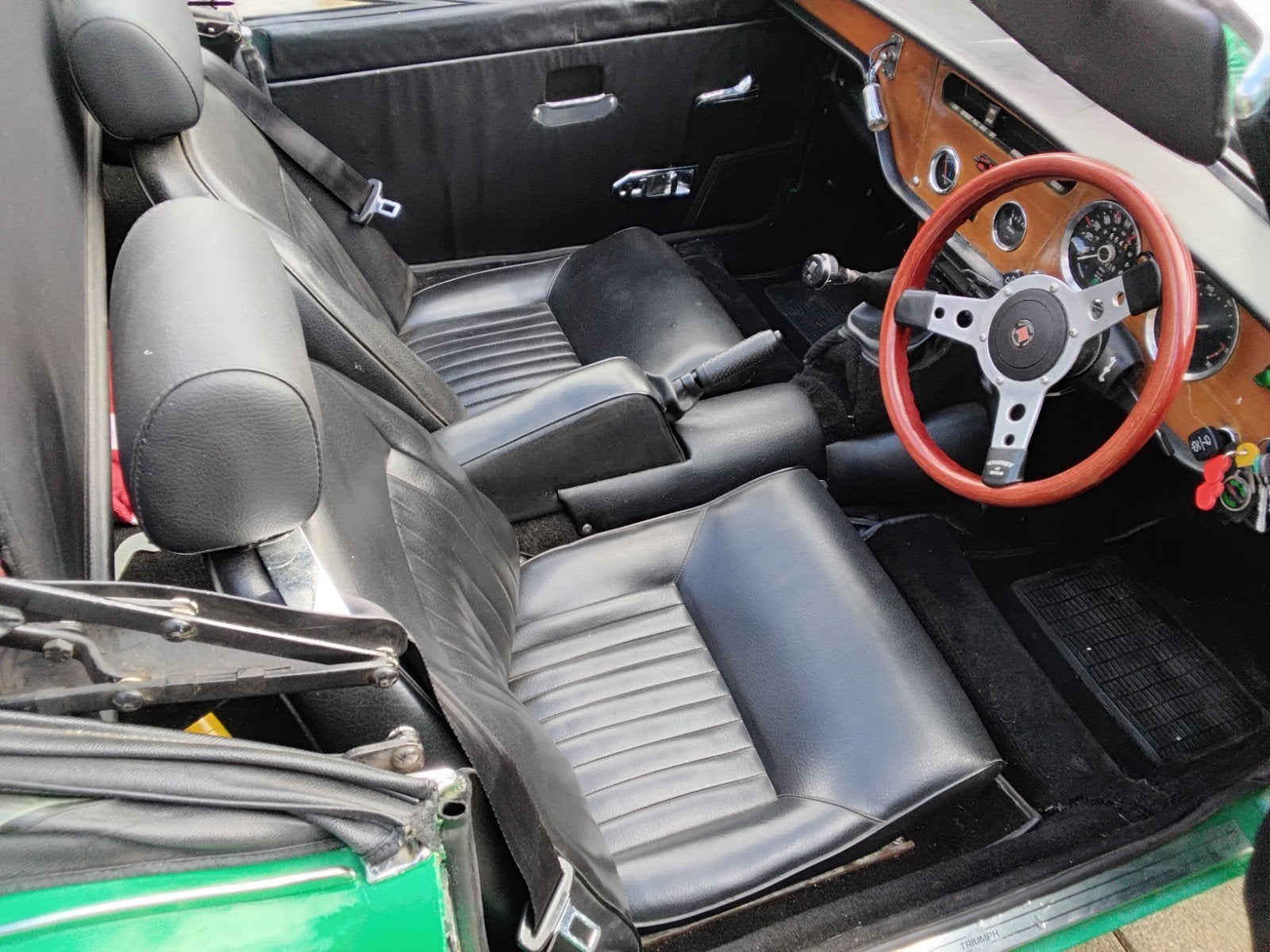 triumph spitfire mk4 1500 overdrive 1972, Auto's, Zwart, Handgeschakeld, 1500 cc, Particulier