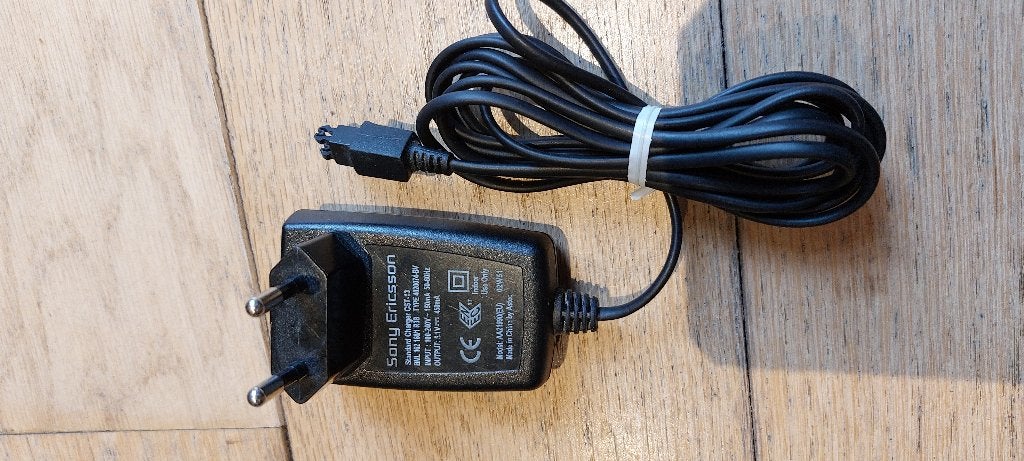 Chargeur Sony Ericsson CST-13, Télécoms, Téléphonie mobile | Chargeurs pour téléphone, Utilisé, Sony Ericsson, Enlèvement