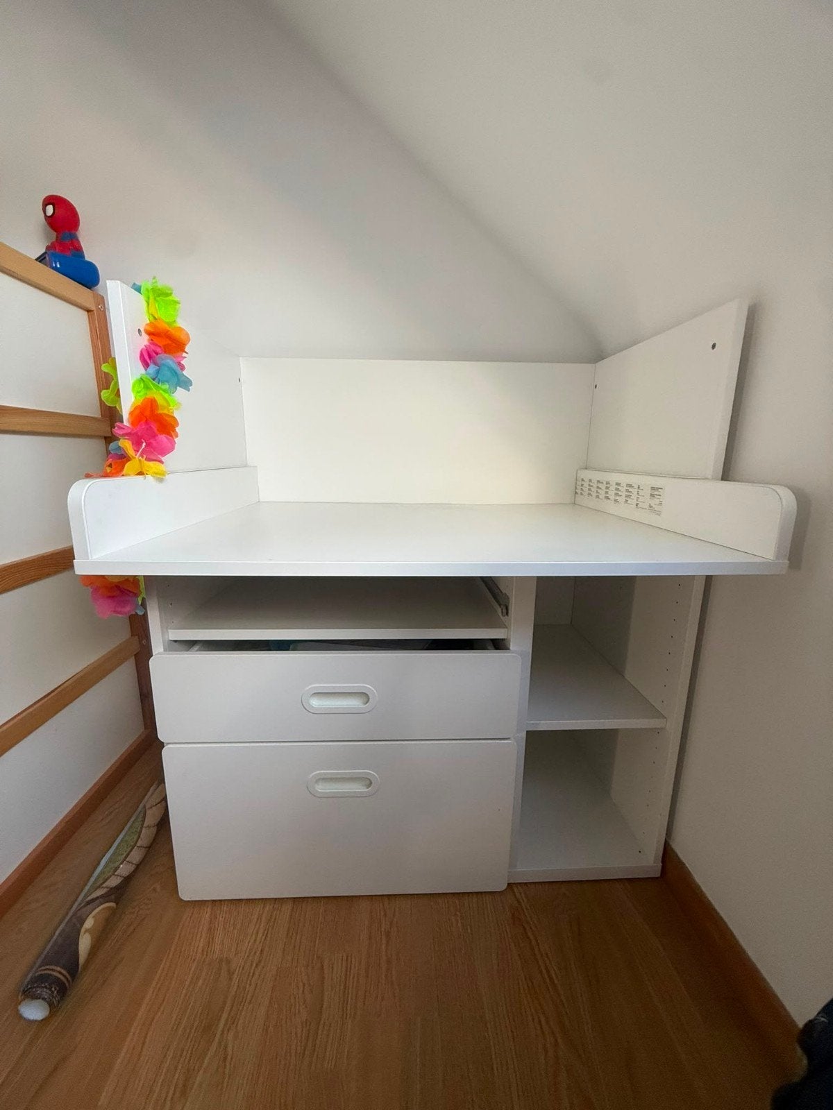 Bureau enfant, Enlèvement