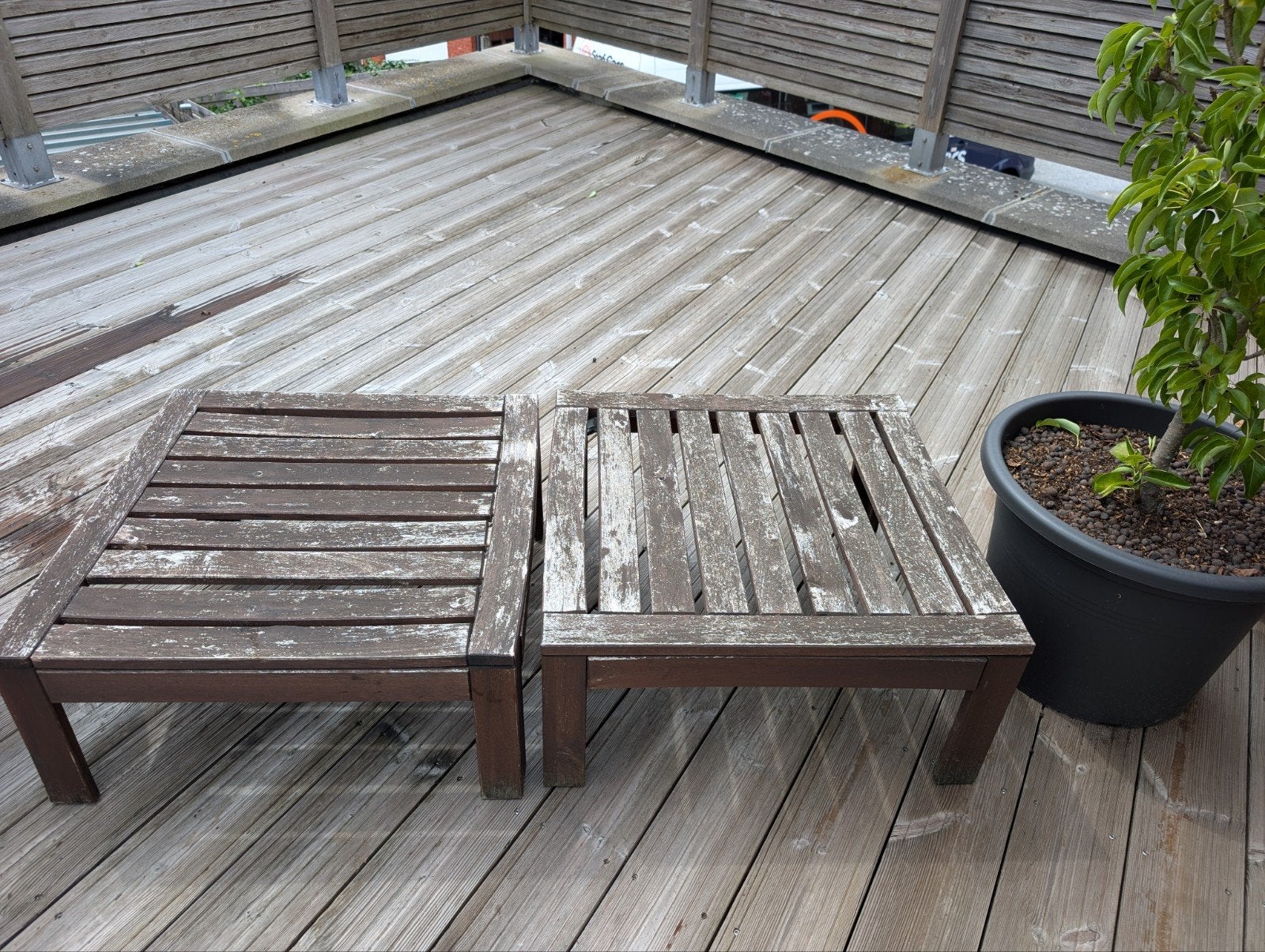 IKEA buiten tafeltjes, Ophalen, Hout