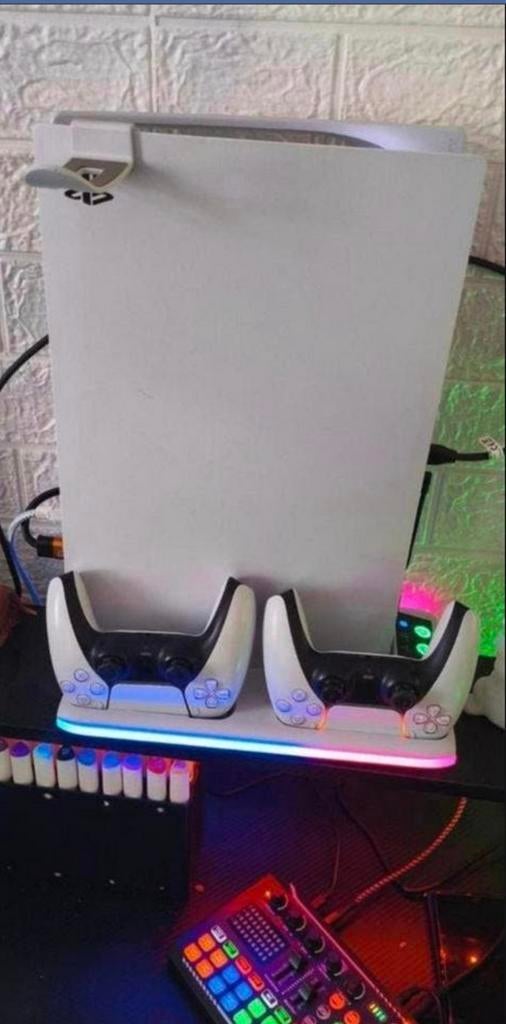 Playstation PS5 met dockingstation en 2 controllers, Consoles de jeu & Jeux vidéo, Consoles de jeu | Sony PlayStation 5, Enlèvement