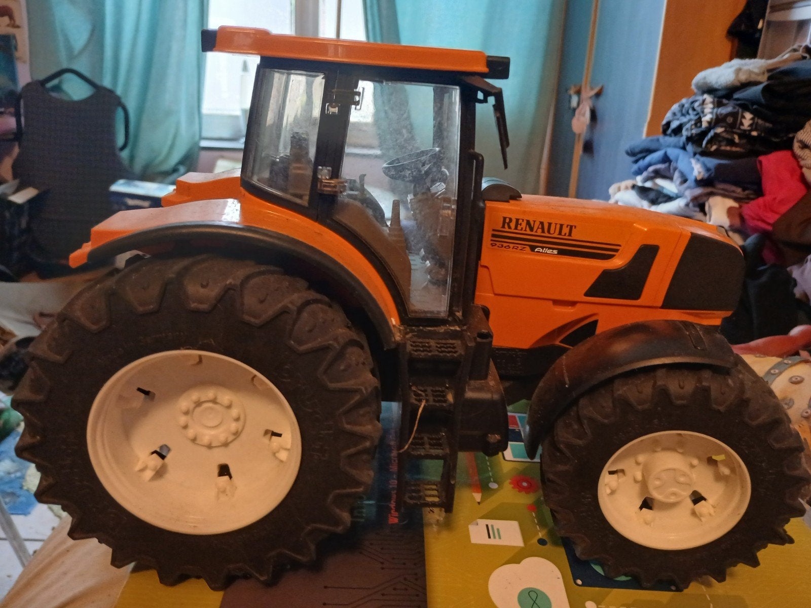 Renault speelgoed tractor met claas aanhangwagen €15 samen, Enlèvement