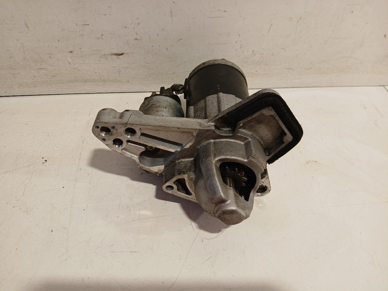 Startmotor Renault Clio, Onderdelen@venauto.nl, Ettenseweg 76, 4706 PB Roosendaal, The Netherlands, Enlèvement ou Envoi, Utilisé