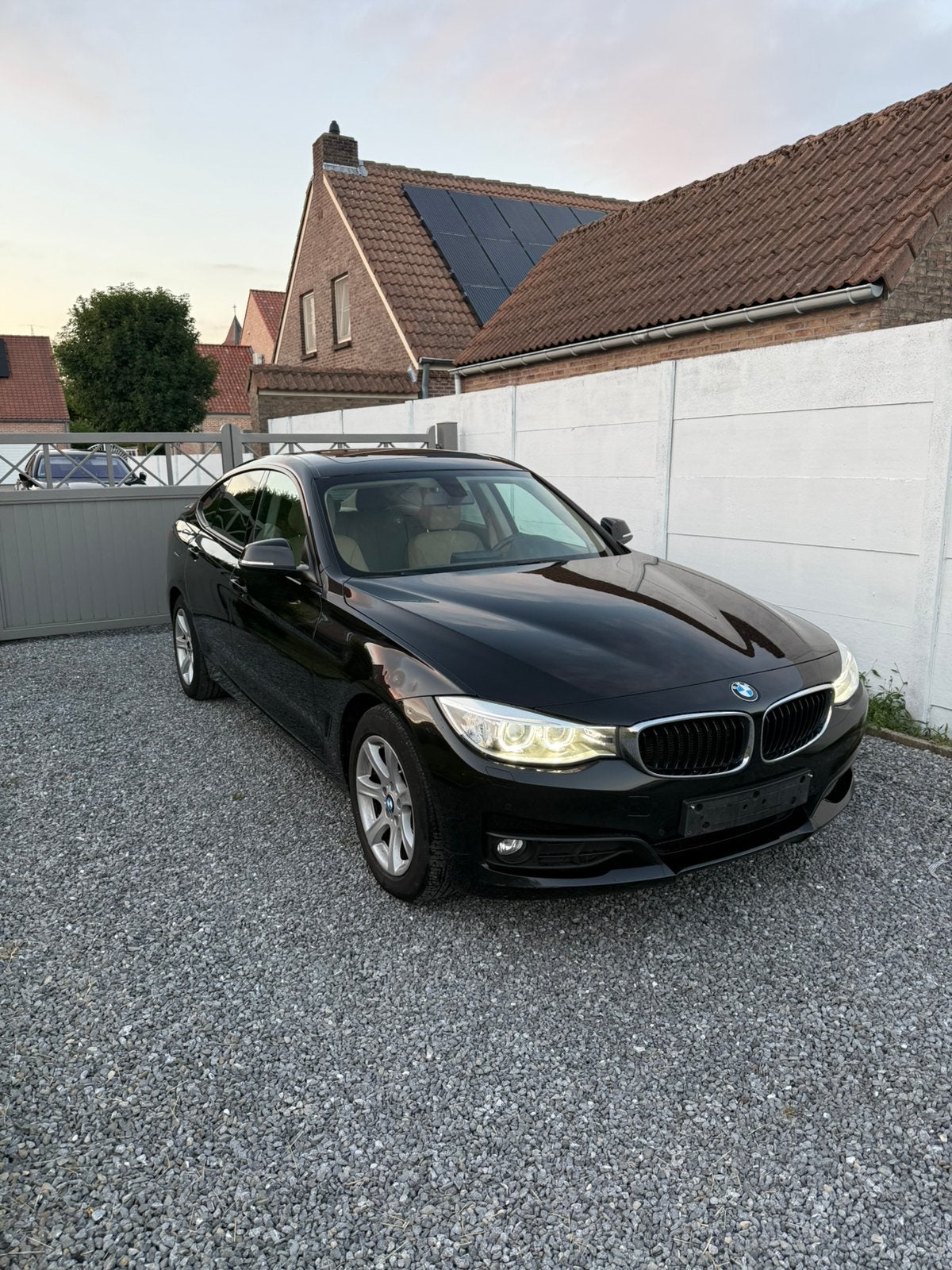 BMW 318d GT - PANODAK - LEDER - TOPOCCASIE met garantie, 1998 cc, Achterwielaandrijving, 4 cilinders, Zwart
