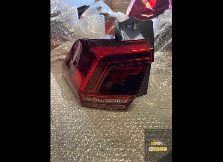 VW Tiguan 5NA LED Achterlicht Links buiten 5NA945207F, Gebruikt, Volkswagen, Volkswagen AG, Vw@volkswagen.de