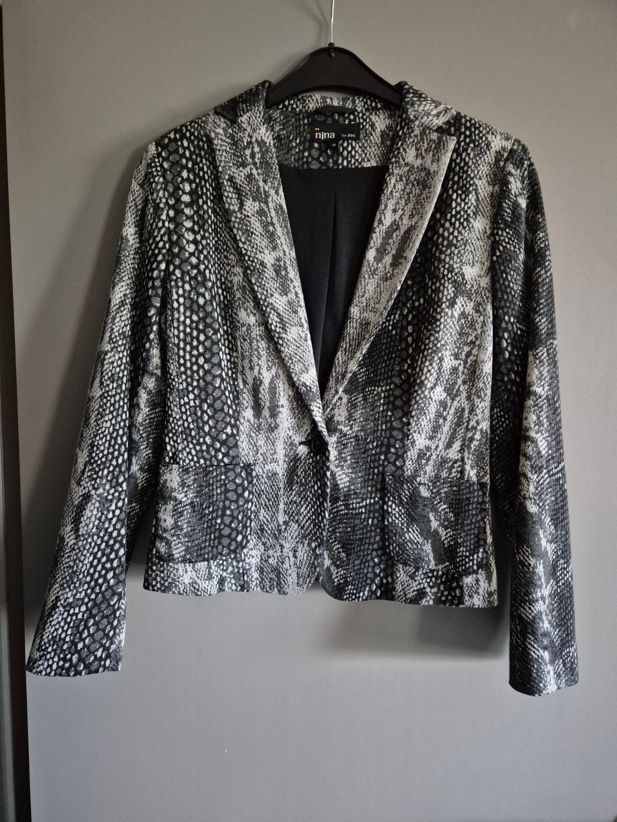 Nieuwe blazer van jbc maat 40, Vêtements | Femmes, Neuf, Taille 38/40 (M), Gris, Enlèvement ou Envoi