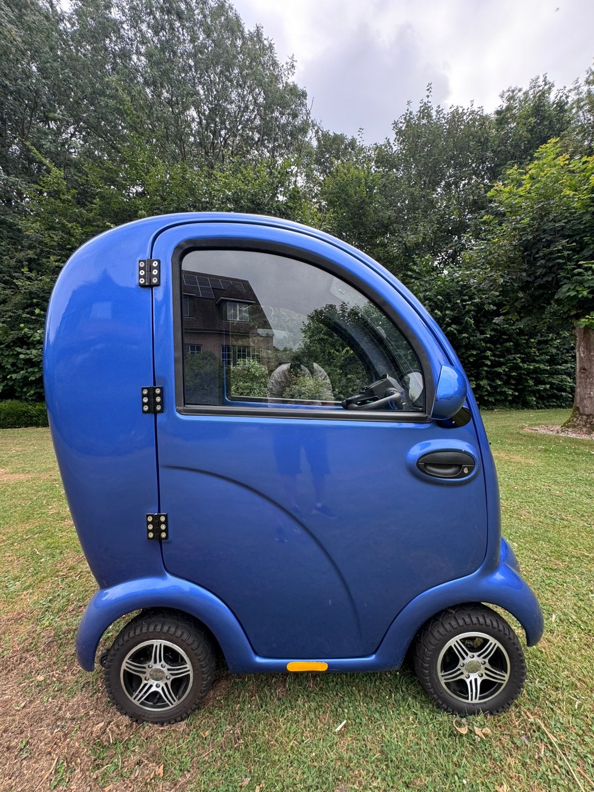 SCOOTMOBIEL DE LUXE, CABIENCAR, MUSTANG, EXCELLENT ÉTAT, Divers, Chaises roulantes, Enlèvement ou Envoi, Pliant, Comme neuf, Fauteuil roulant électrique
