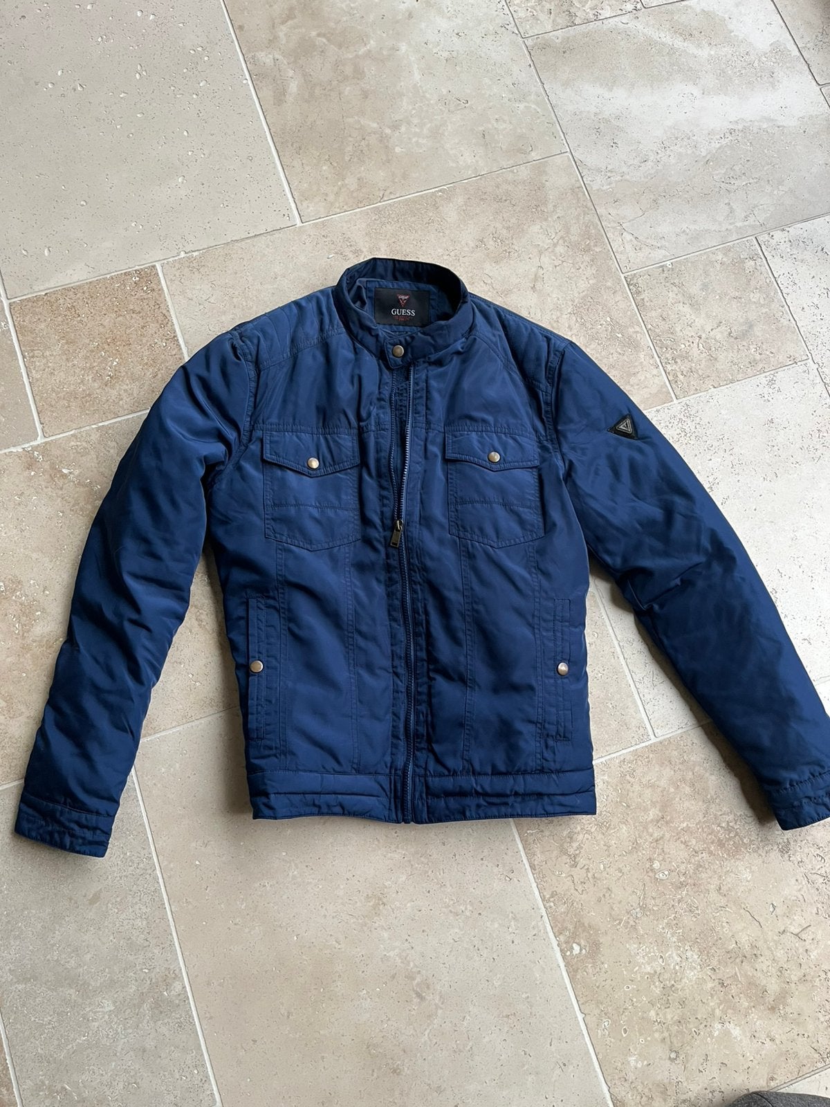 Jas Merk Guess maat M/L, Ophalen of Verzenden, Zo goed als nieuw, Maat 48/50 (M), Blauw