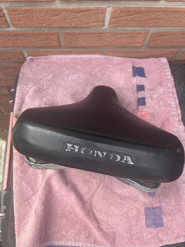 HONDA CAMINO SELLE ORIGINE, Vélos & Vélomoteurs, Enlèvement ou Envoi, Utilisé, Selle