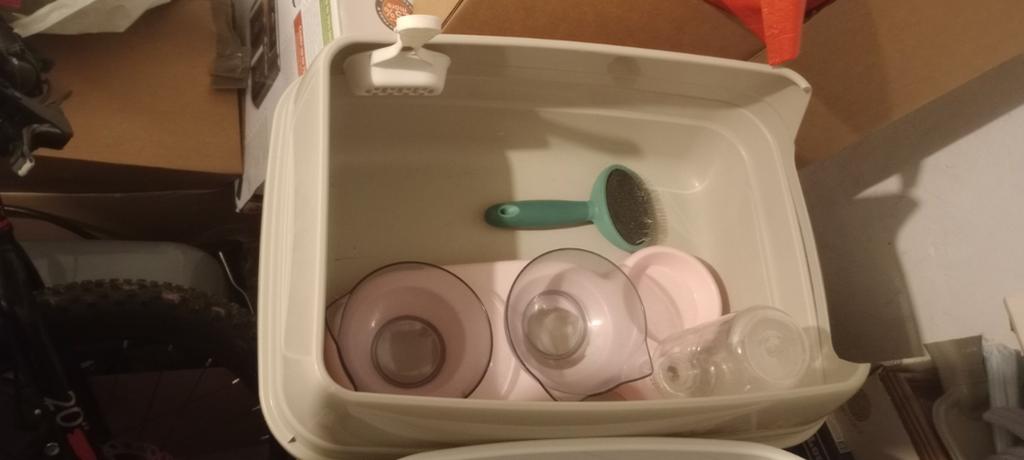 Katten Accessoires, Ophalen