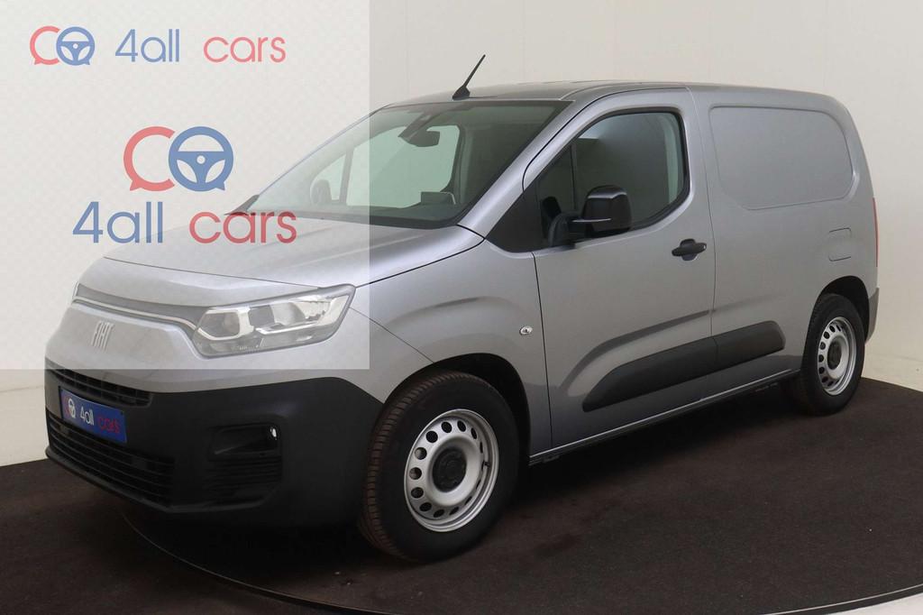 Fiat Doblò 3054 Heavy 50 kWh Camera, ParkPilotA, Pack Visib, 136 pk, Lichtsensor, 2 zetels, Zilver of Grijs