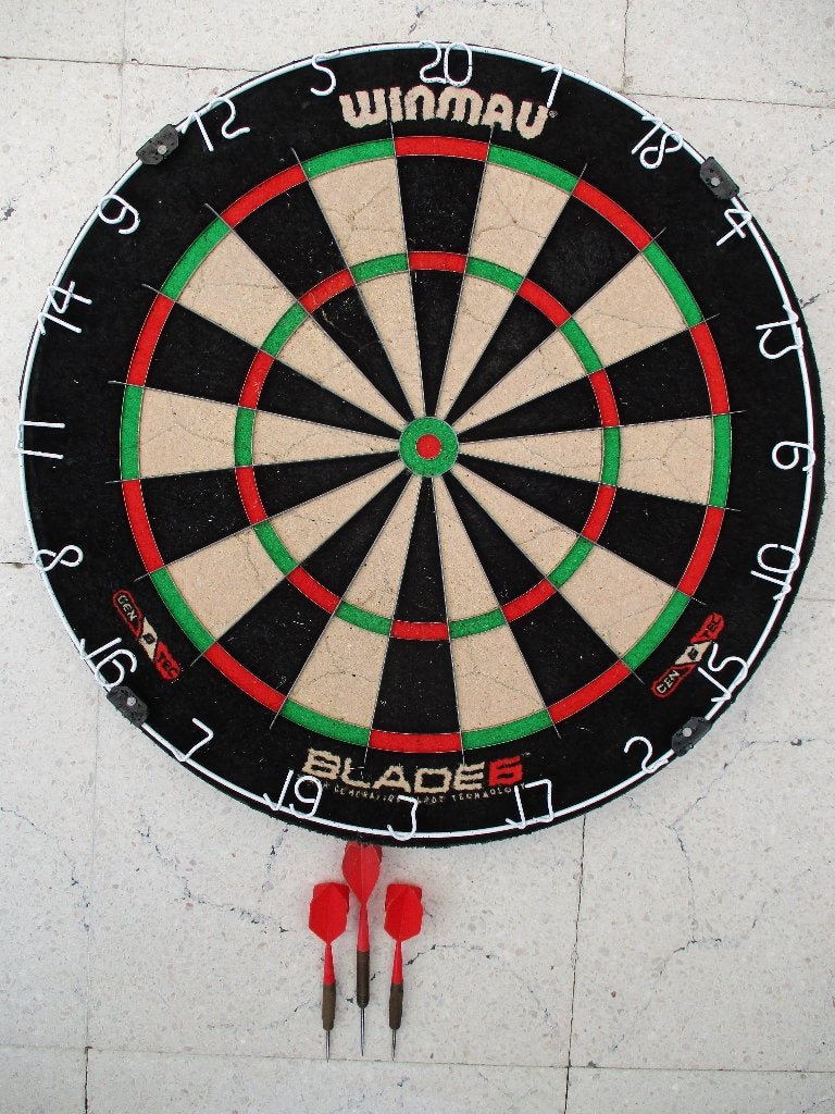 JEU DE FLÉCHETTES PROFESSIONNEL : WINMAU + 3 flèches enfants, Enfants & Bébés, Enlèvement ou Envoi